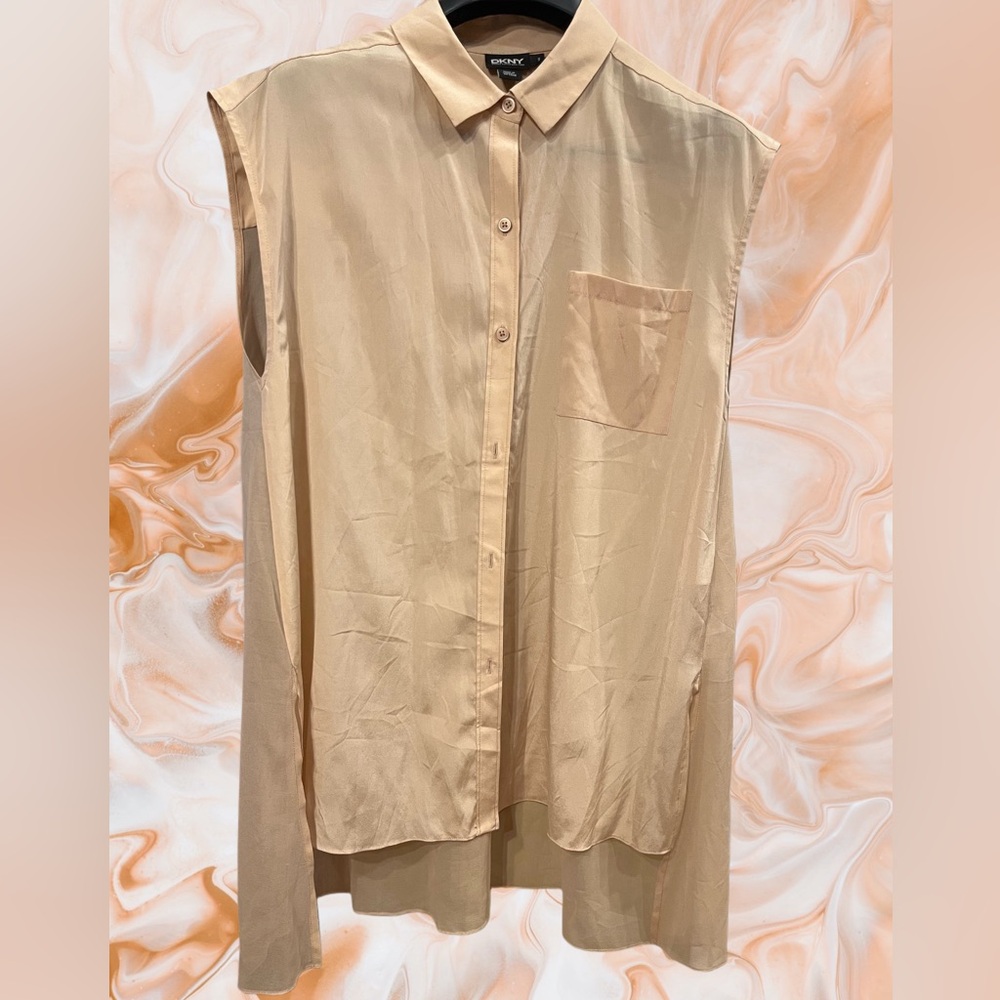 DKNY Sleveless high low buttoned blouse